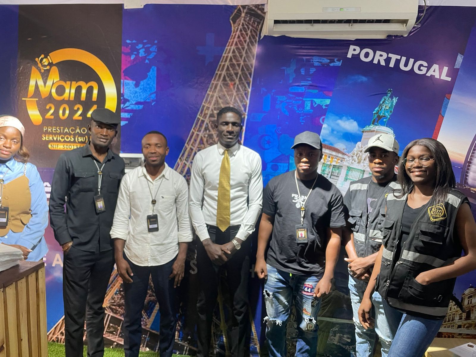 Equipa da MAM2024 no escritório em Luanda
